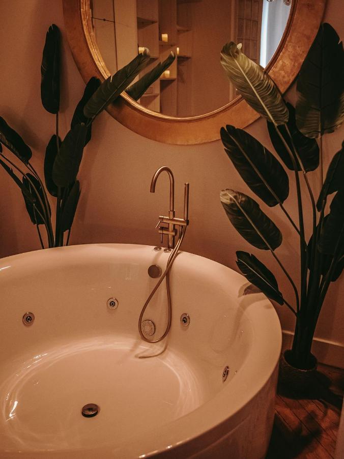 Maison Marie-Astrid, Suite avec Balnéo privée Bordeaux Esterno foto